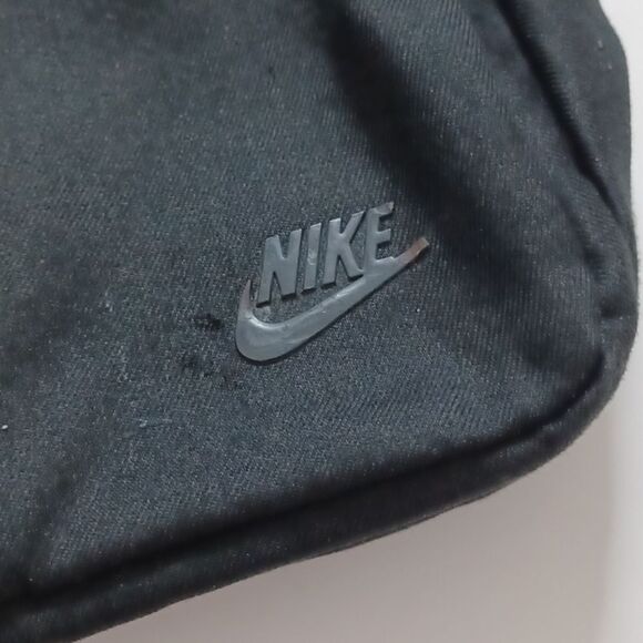 Nike Elemental Prime Crossbody - Picture 4 of 8